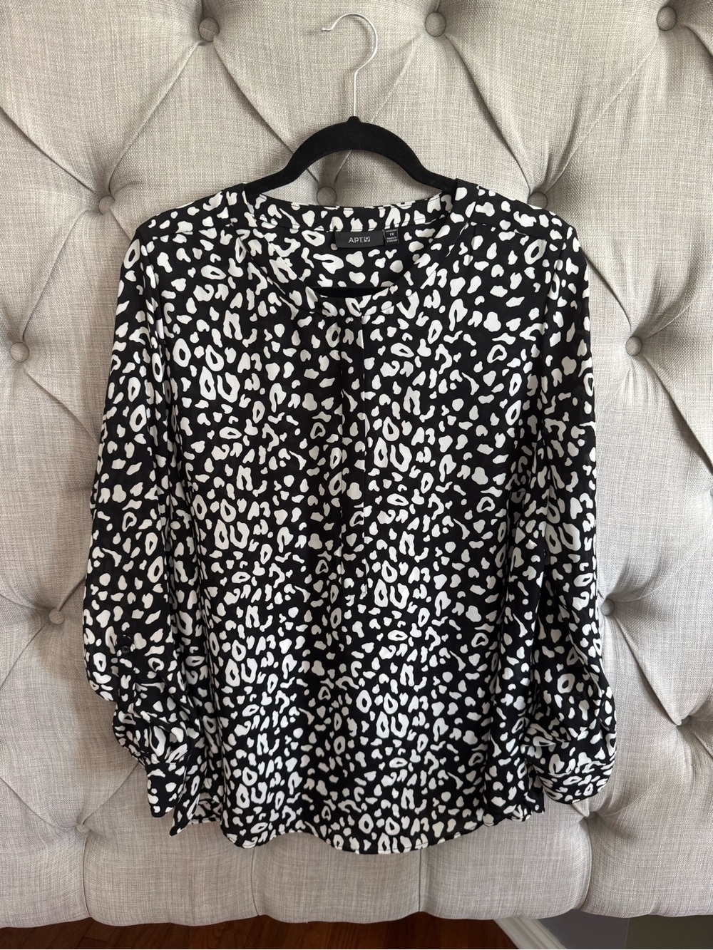 Apt. 9 Black and White Leopard-Print Long Sleeve Blouse